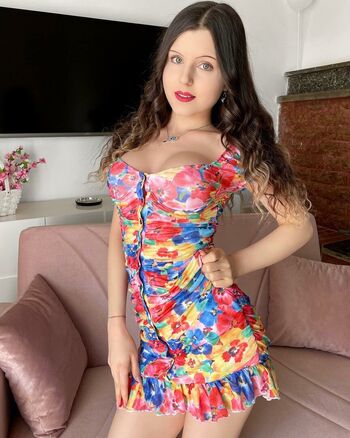 Full leaked Arual bloom page private onlyfans photo