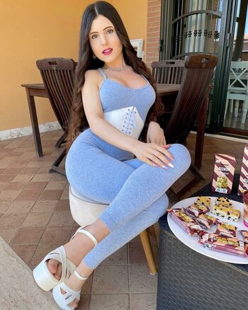 Full leaked Arual bloom private onlyfans photo
