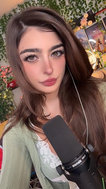 Full leaked Aruuu  page private onlyfans photo