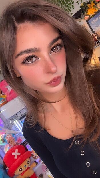 Full leaked Aruuu private onlyfans photo