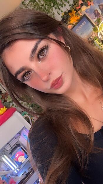 Full leaked Aruuu private onlyfans photo