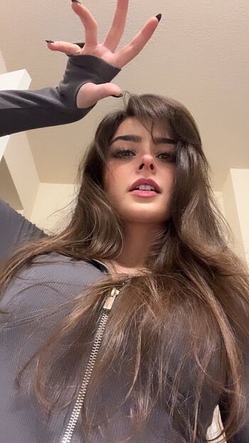 Full leaked Aruuu private onlyfans photo