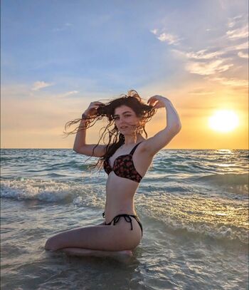 Full leaked Aruuu page private onlyfans photo