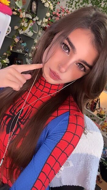 Full leaked Aruuu private onlyfans photo
