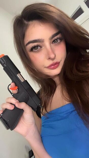 Full leaked Aruuu private onlyfans photo
