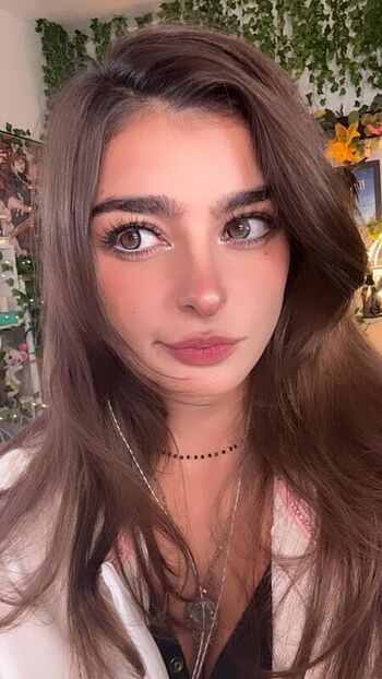 Full leaked Aruuu private onlyfans photo
