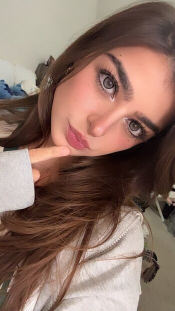 Full leaked Aruuu private onlyfans photo