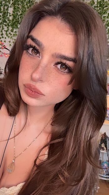 Full leaked Aruuu private onlyfans photo