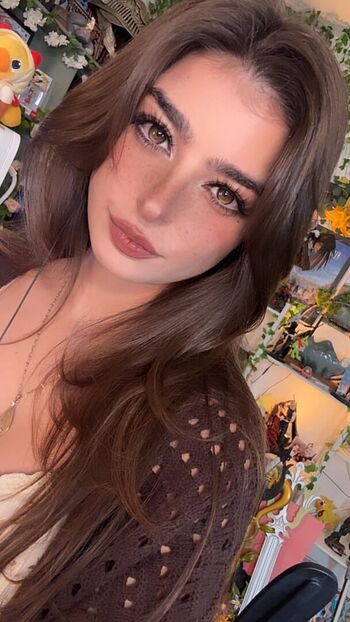 Full leaked Aruuu private onlyfans photo