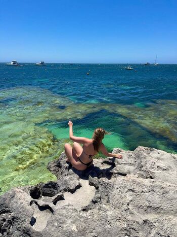 Full leaked Ashell private onlyfans photo