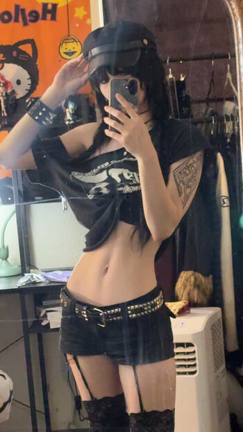 Full leaked Ashisbees page private onlyfans photo