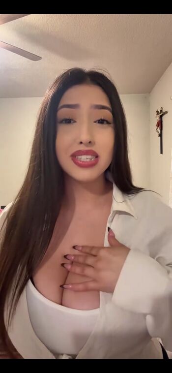 Full leaked Ashleyarambulaa private onlyfans photo