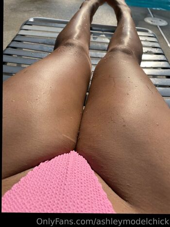 Full leaked Ashleymodelchick page private onlyfans photo
