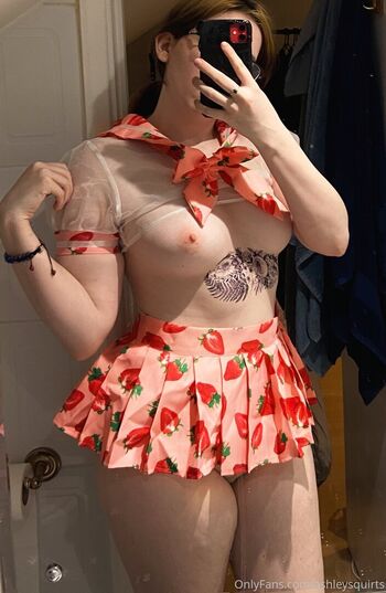 Full leaked Ashleysquirts private onlyfans photo