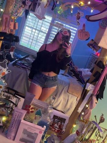 Full leaked Ashleyyrobersonn private onlyfans photo