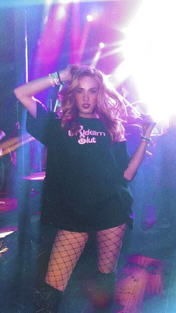 Full leaked Ashleyyy private onlyfans photo