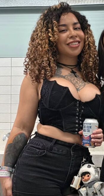 Full leaked Ashprincessmidna private onlyfans photo