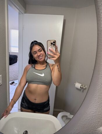 Full leaked Asian kittie private onlyfans photo