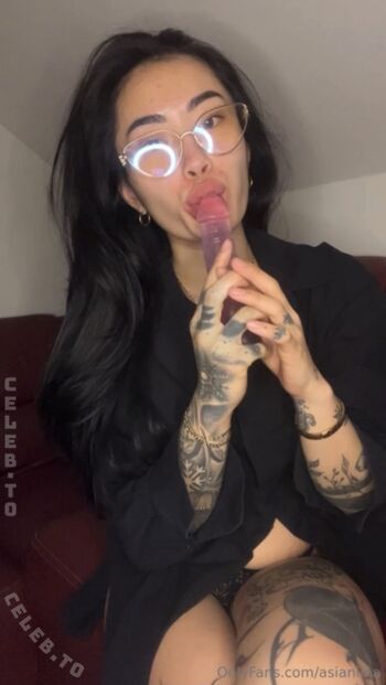 Full leaked Asianiina private onlyfans photo