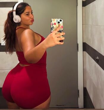 Full leaked Asszilla private onlyfans photo