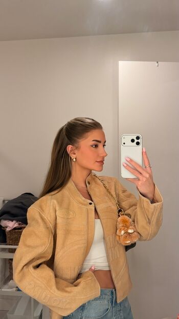 Full leaked Astabush private onlyfans photo