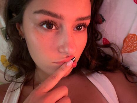 Full leaked Asunah private onlyfans photo