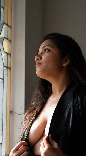 Full leaked Aswany ys private onlyfans photo