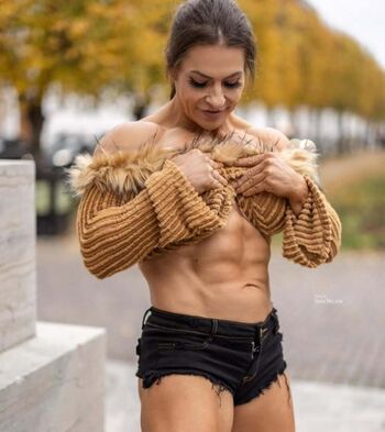 Full leaked Athenemusclegoddess private onlyfans photo