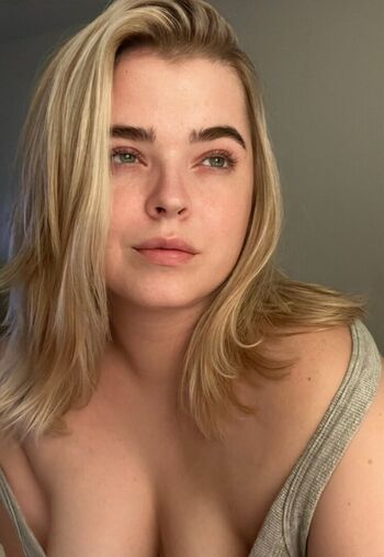 Full leaked Aubviouslynot private onlyfans photo