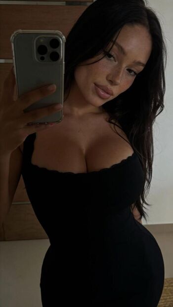 Full leaked Audrey avery page private onlyfans photo