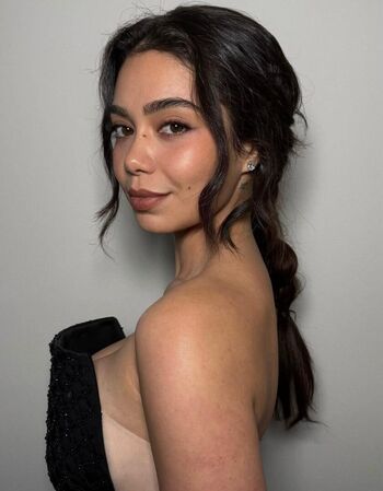 Full leaked Auli i cravalho private onlyfans photo