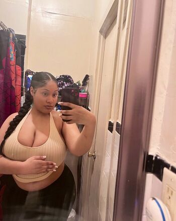 Full leaked Auntynajaa private onlyfans photo