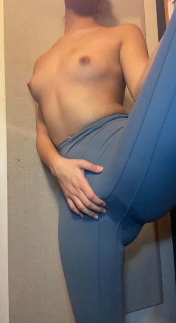 Full leaked Autumnthrow private onlyfans photo
