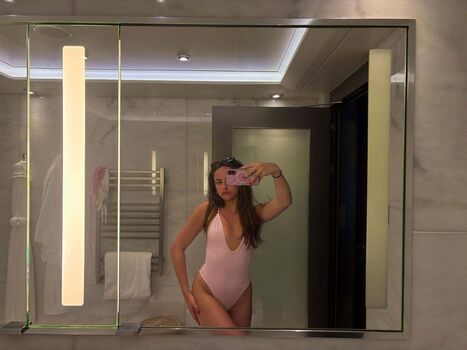 Full leaked Ava cooper private onlyfans photo