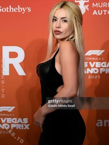 Full leaked Ava max  page private onlyfans photo