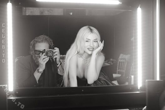 Full leaked Ava max  page private onlyfans photo