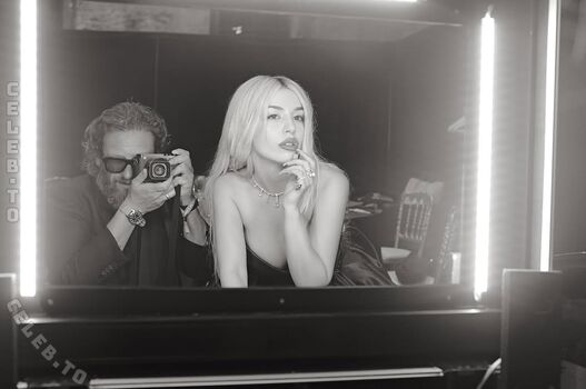 Full leaked Ava max  page private onlyfans photo