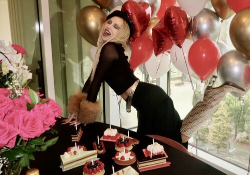 Full leaked Ava max private onlyfans photo