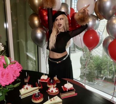 Full leaked Ava max private onlyfans photo