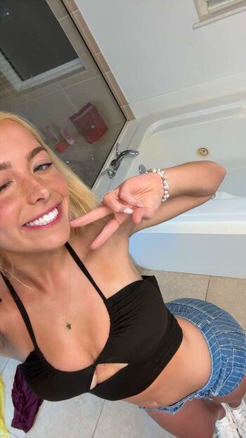 Full leaked Ava nucci private onlyfans photo