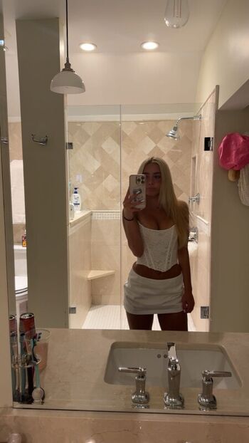 Full leaked Ava nucci private onlyfans photo