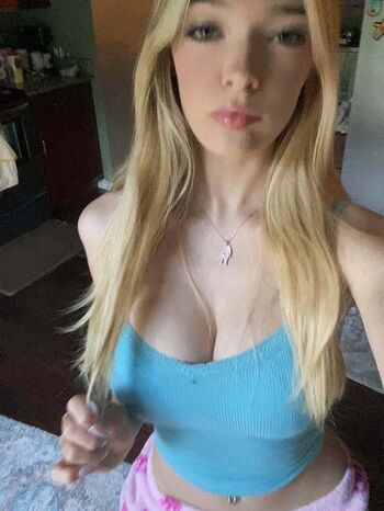 Full leaked Ava page private onlyfans photo