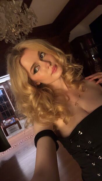Avalon Warren