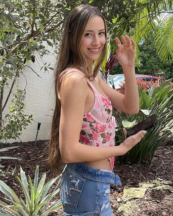 Full leaked Avaryana rose private onlyfans photo