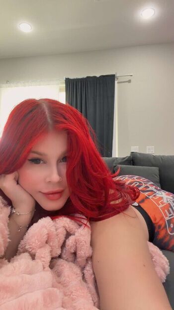 Full leaked Avasreddiary  page private onlyfans photo