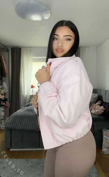 Full leaked Avendaaxs private onlyfans photo