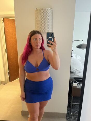 Full leaked Averageallison page private onlyfans photo