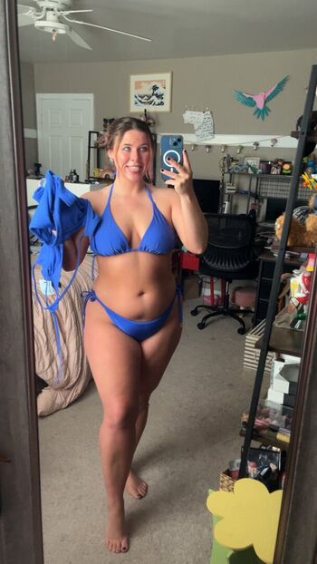 Full leaked Averageallison page private onlyfans photo