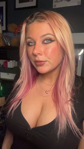 Full leaked Averageallison private onlyfans photo