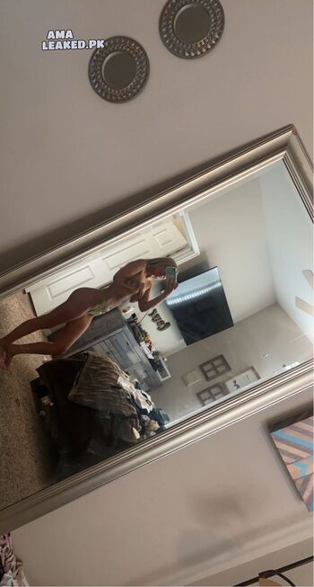 Full leaked Avery t private onlyfans photo